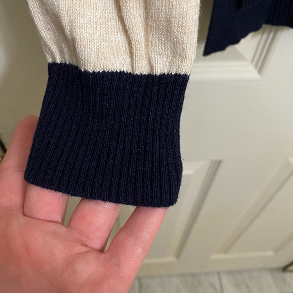 Jcp Sweater size large - Picture 4 of 5